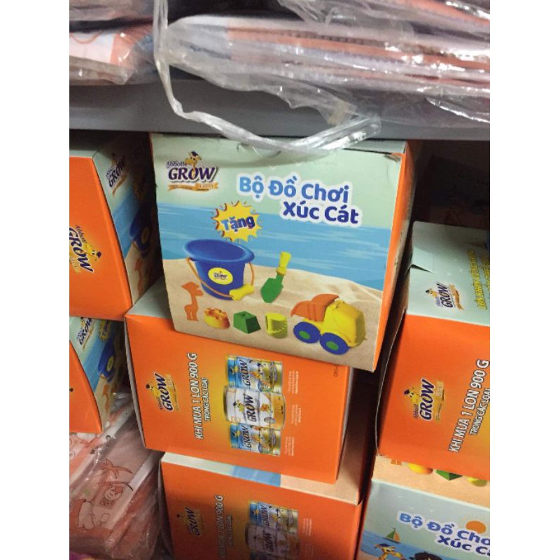 Đồ chơi xúc cát cho bé