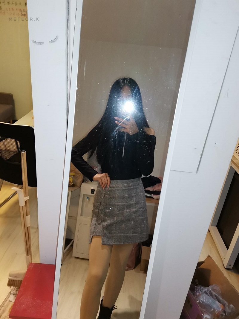 Chân váy họa tiết kẻ ca rô trẻ trung hợp thời trang cho nữ | BigBuy360 - bigbuy360.vn