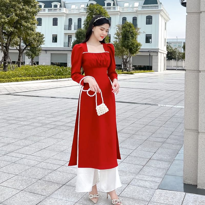 Bộ Áo Dài Đỏ Cổ Vuông Kèm Quần Lụa