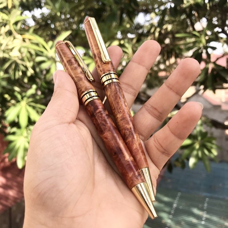 Bút gỗ Nu Huyết Long nắp xoay hàng VIP thơm mùi gỗ - quà tặng độc đáo ý nghĩa |PE997X|