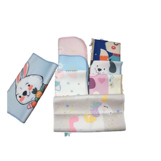 Tấm Lót chống thấm 4D, tấm lót cũi cho bé trai bé gái 50x70cm Doli Shop