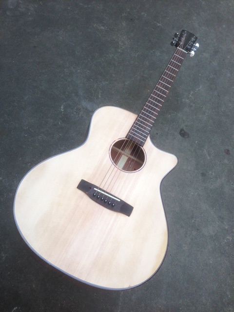 Guitar acoustic S120 hồng đào kỹ.