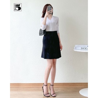 Áo sơ mi nữ công sở cổ tàu xẻ V vải vân sọc tay nhún Twentyfive TA12