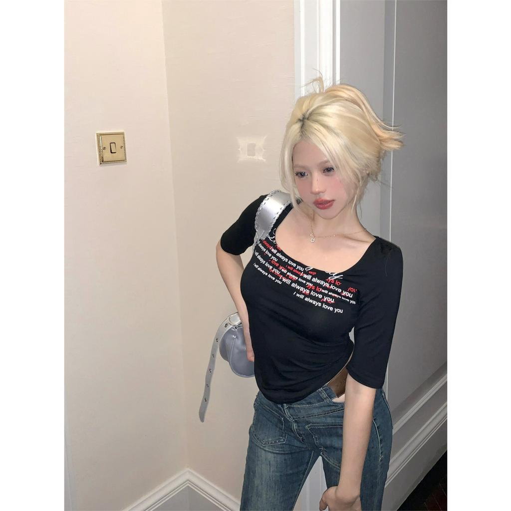 QADCOL Áo Thun Tay Ngắn Cổ Vuông Màu Đen In Chữ Phong Cách Mỹ Thời Trang Mùa Hè Xinh Xắn Cho Nữ