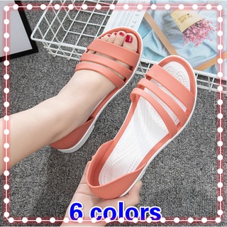 Shoes are fashionable, and summer is a summer for women.