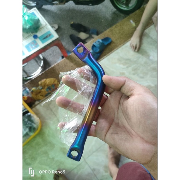 Pass pô chữ L titan gắn lon tăng