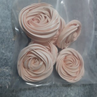 Bánh nụ hôn hình hoa hồng 210g