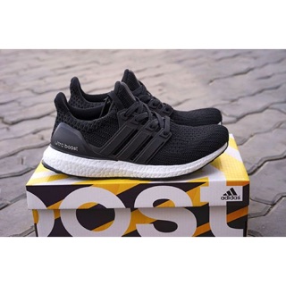 Ultra boost đen đế trắng
