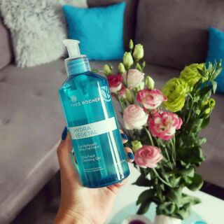 Gel rửa mặt cấp nước Hydra Vegetal Yves Rocher