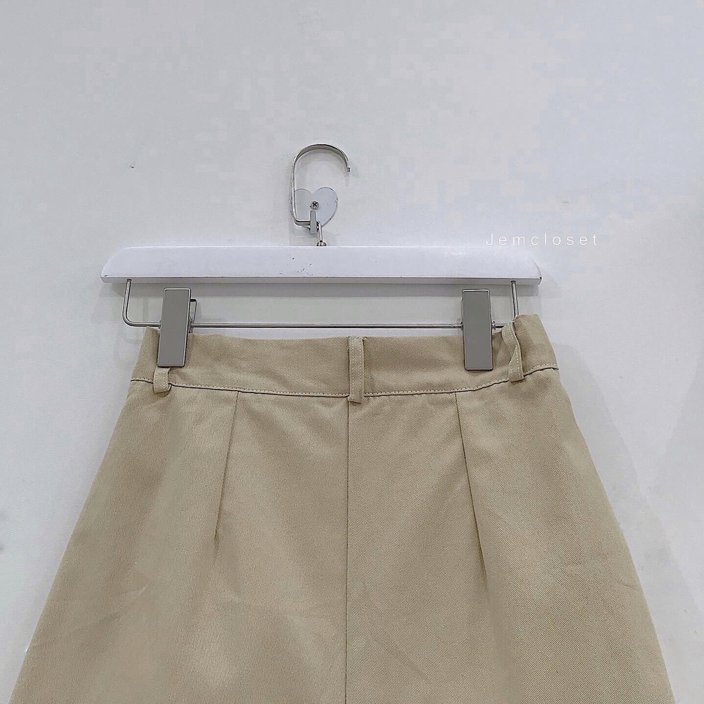 Quần Short Kaki Nữ JEM CLOSET Chất Vải Dày Dặn Quần Đùi Nữ Ống Rộng ME Thiết Kế Basic Phong Cách Trẻ Và Năng Động 2402