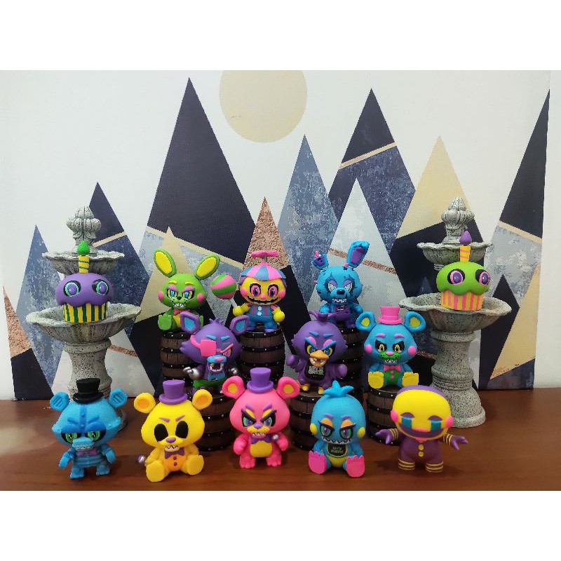 Mô hình nhân vật Five Nights at Freddy's: BLACKLIGHT chính hãng full box