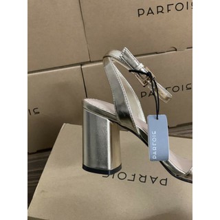 Sandal gót vuông