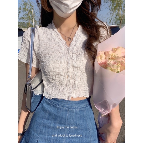 Áo croptop xốp trắng hồng