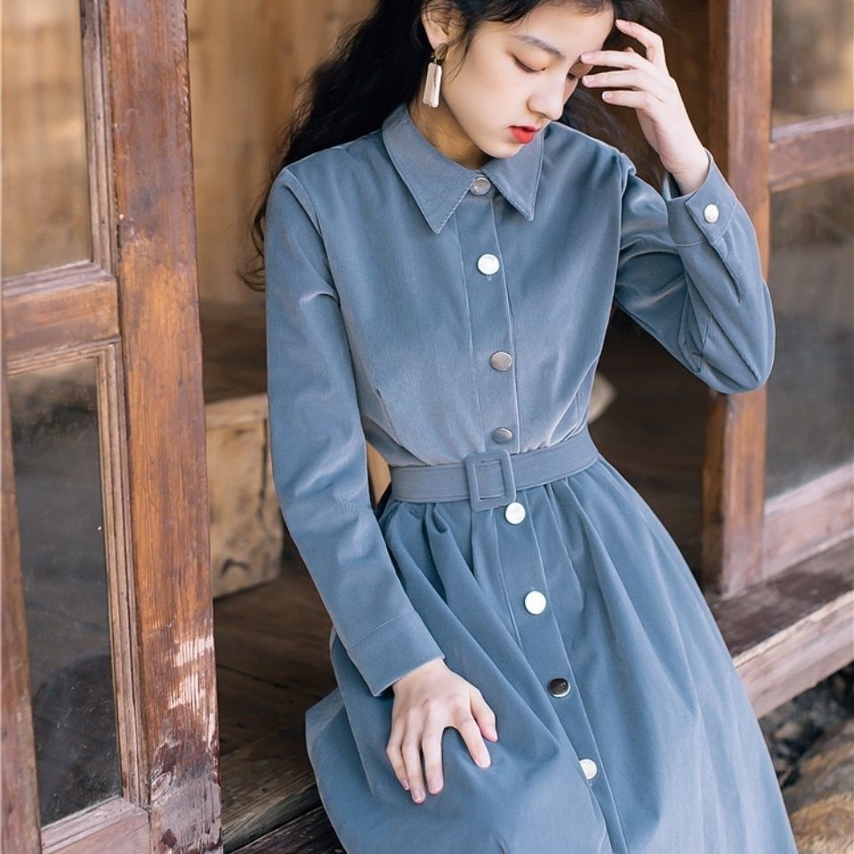 Đầm nhung dáng dài nhấn eo thiết kế cài nút phong cách cổ điển thời trang xuân thu cho nữ