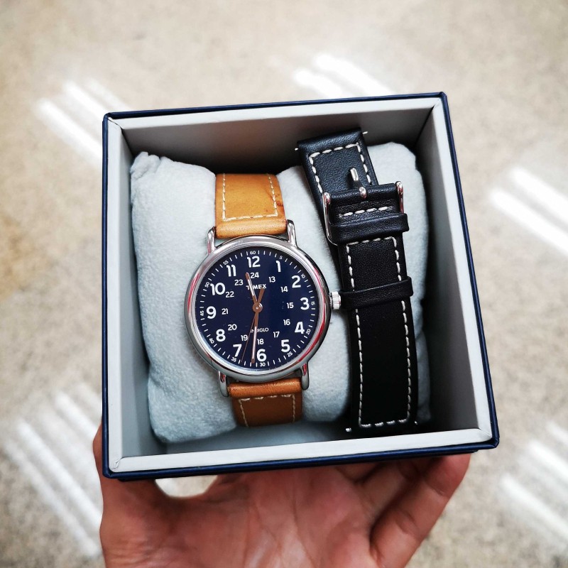 Đồng hồ Nam Timex Weekender 40mm 2-Piece Leather Strap Watch Gift Set - TWG019200