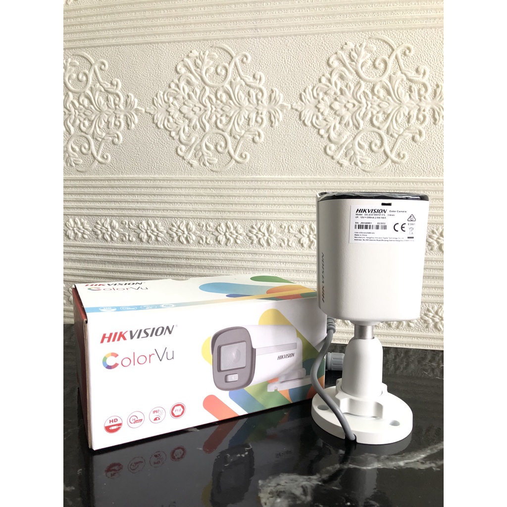Camera HIK Vision DS-2CE10KF0T-FS có màu 24/7 thu thanh