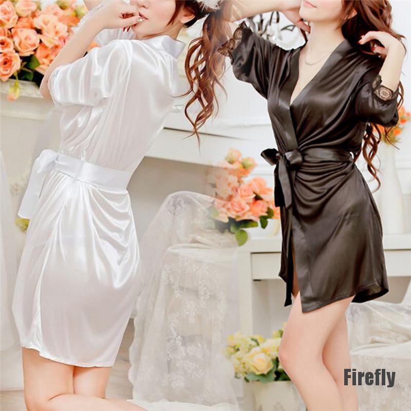 Bộ Đồ Ngủ Vải Satin Phối Ren Quyến Rũ