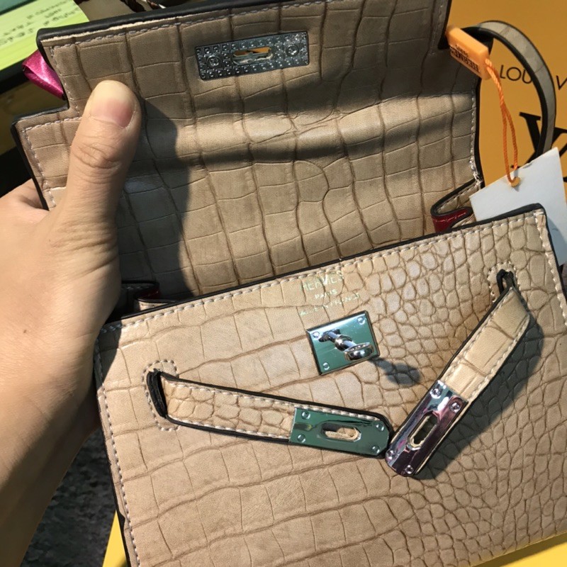 Túi xách hm da rắn size 22 đeo chéo thời trang cao cấp <Freeship 50k>