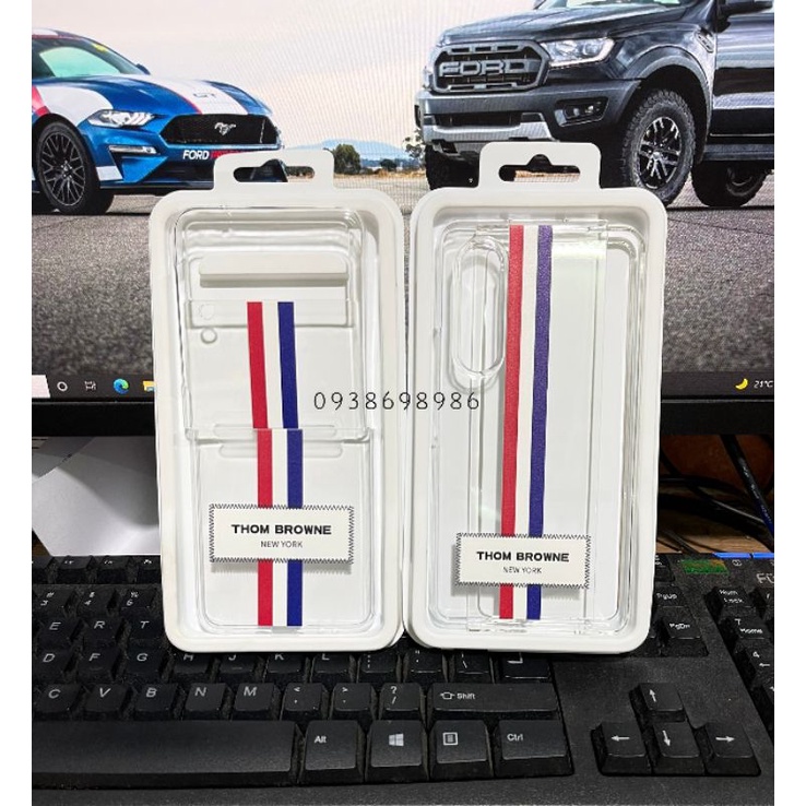 Ốp lưng Thom Browne Samsung Z Flip 5/ Z Fold 5 / Z FLIP 4 / Z Fold 4 ,Z Flip 3, Z Fold 3 trong cứng kẻ sọc xanh đỏ cờ mĩ