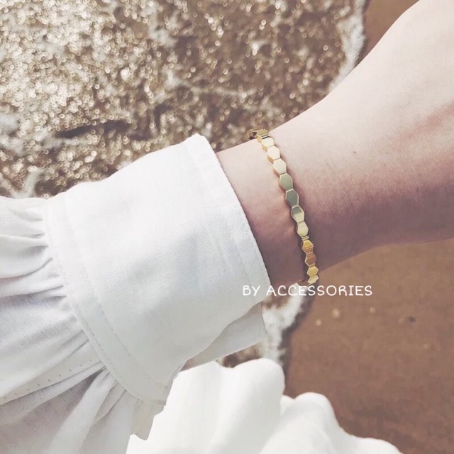 Vòng tay kiềng titan thiết kế tổ ong không gỉ WB200404