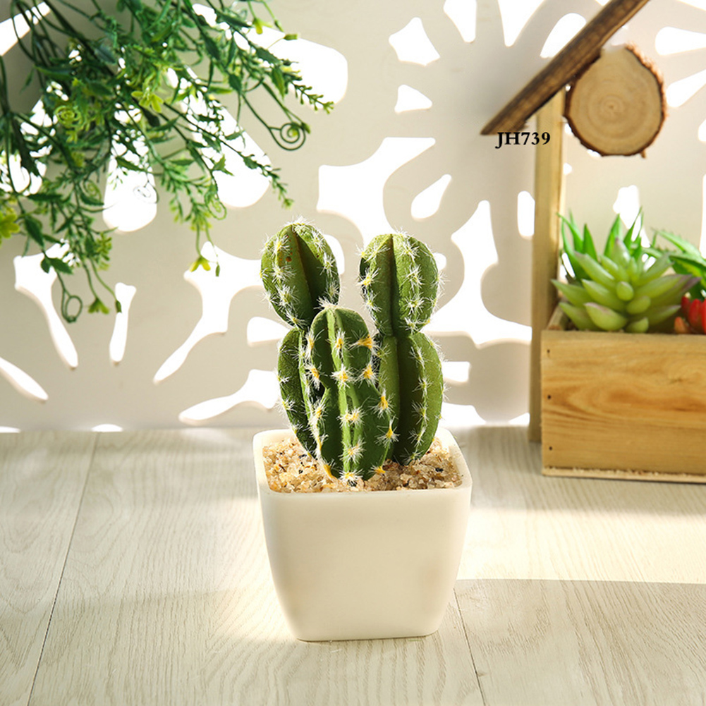 Chậu cây xương rồng giả để trang trí nội thất