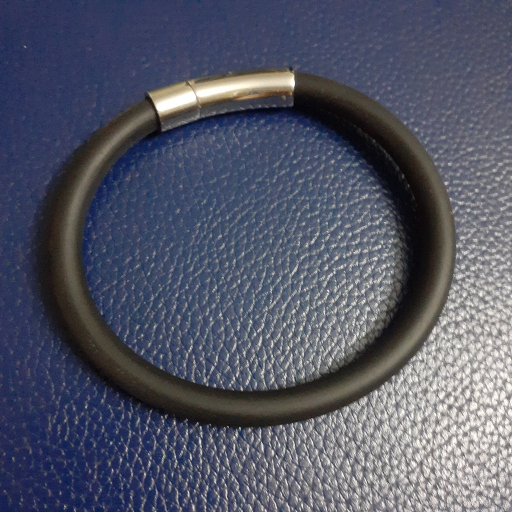 Vòng tay cao su 6mm khóa gài màu trắng có chốt đóng ngang siêu bền (hình thật 100%) - Thể hiện đẳng cấp phái mạnh