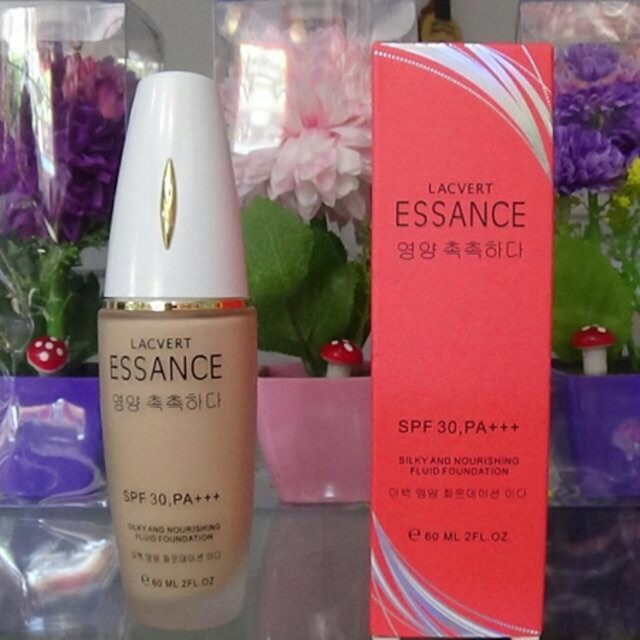 KEM NỀN TRANG ĐIỂM ESSANCE