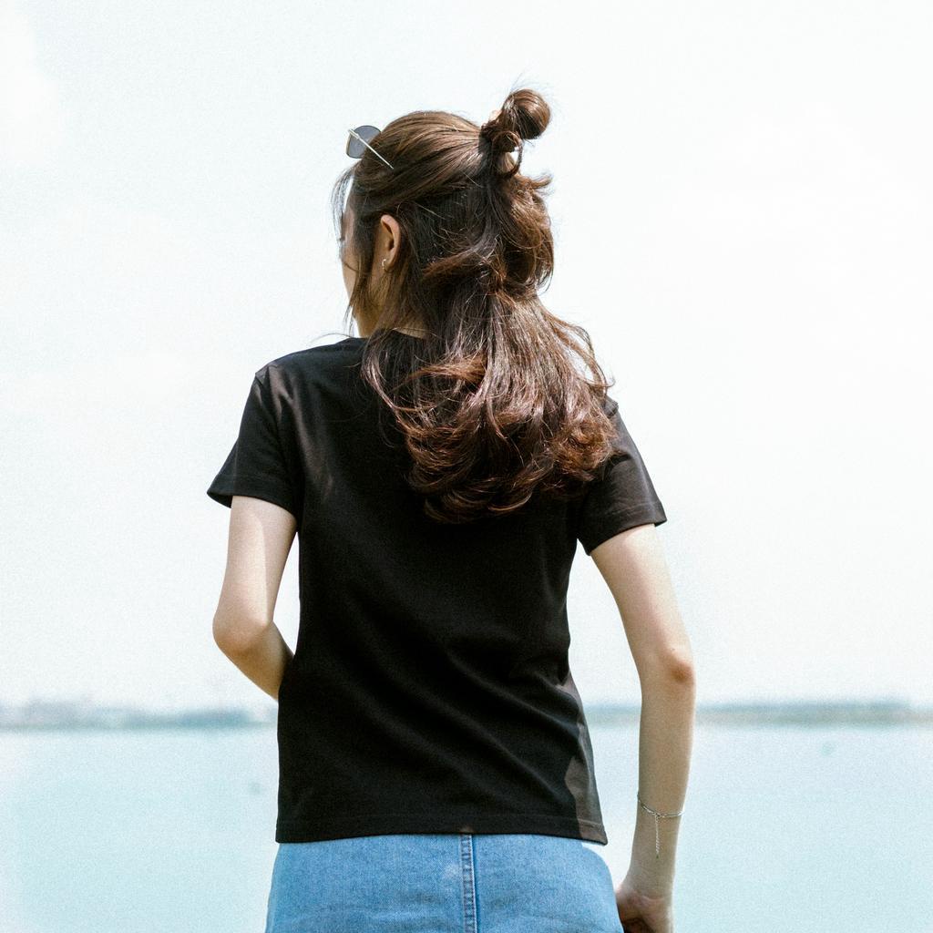 Áo thun nữ baby tee, áo thun trơn cotton BASIC TEE Đen Tshirt -  Lew Lew