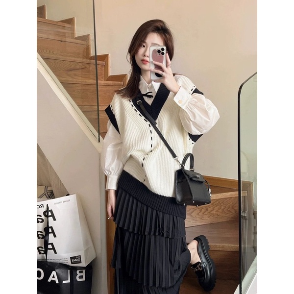 Áo gile len trắng viền đen cổ chữ V hottrend