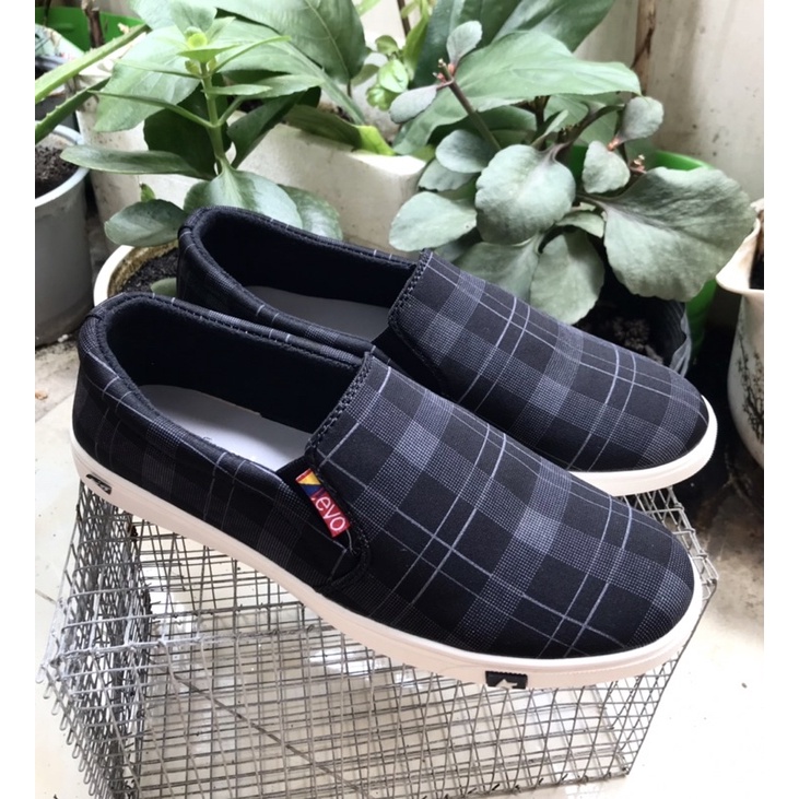 Giày lười vãi nam mẫu mới, phom đẹp , họa tiết kẻ sọc, sản phẩm hót nhất hiện nay, mã LV13