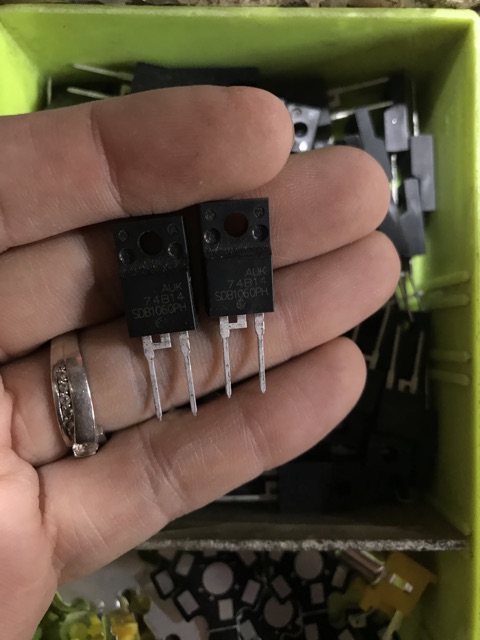 2 con đi ốt than SDB1060PH