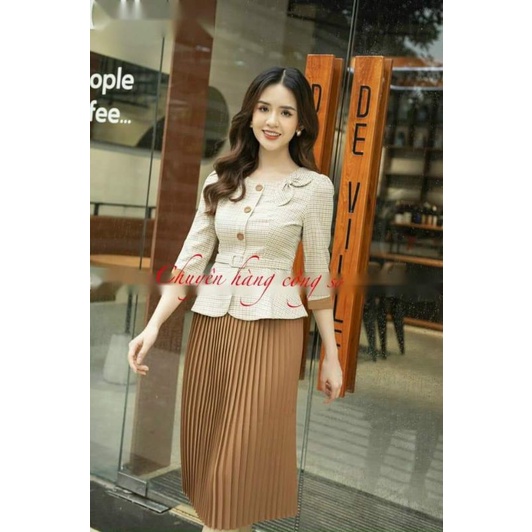 Set Hàng thiết kế Áo sơ mi Kiểu phối Chân váy xoè xếp ly dài với tông màu Nâu Tây sịn sò cho nàng công sở thêm dịu dàng
