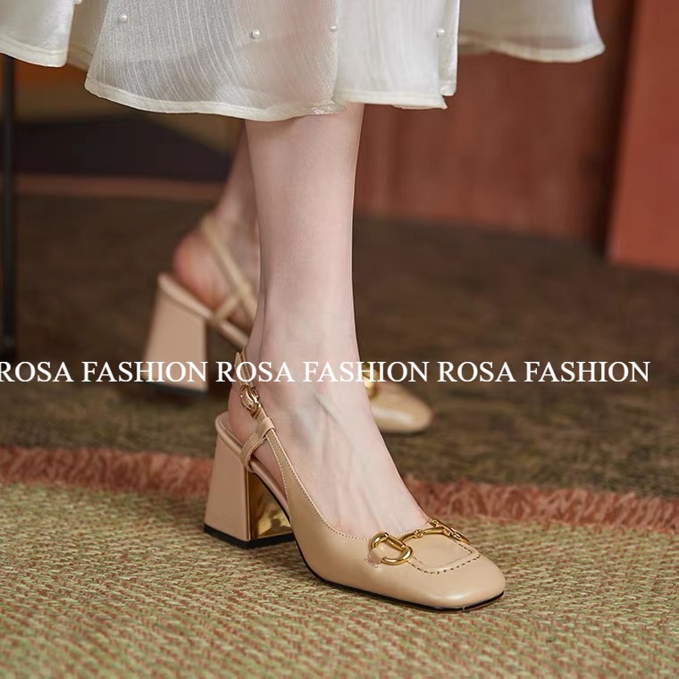 Giày cao gót bít mũi in chữ to gót vuông CG-0564