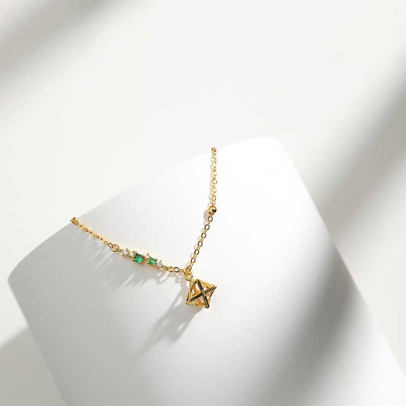 hình học màu xanh lá cây kim cương mạ vàng vòng tay bạc nữ trong gió lạnh đơn giản phong cách hàn quốc thiết kế