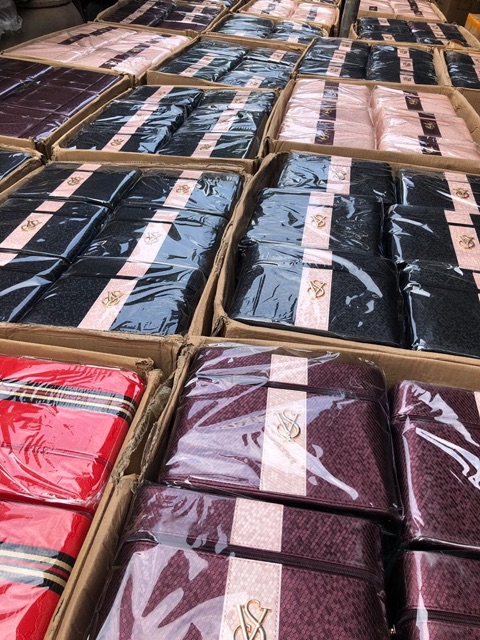 Cốp mi,nail,mỹ phẩm đủ màu