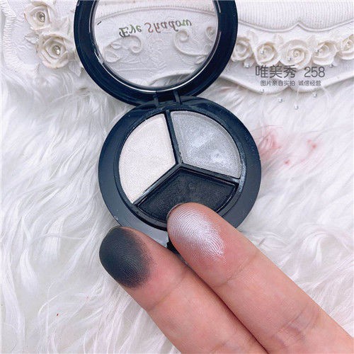 [Hàng mới về] Bảng phấn mắt màu xám / ánh kim lấp lánh trang điểm mắt khói phong cách sàn nhảy latin Âu Mỹ vỏ màu đen | BigBuy360 - bigbuy360.vn