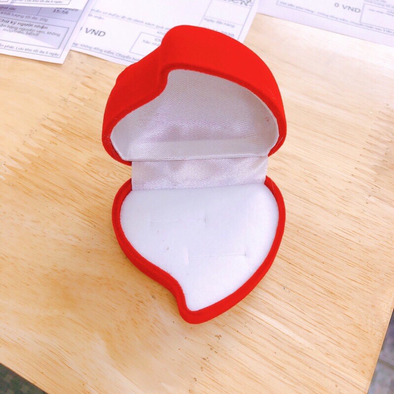 HỘP TIM ĐỰNG NHẪN - HỘP NHUNG ĐỎ