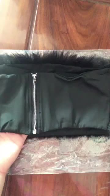 Áo Lửng Hai Dây Phối Lông Xù Phong Cách Quyến Rũ Dành Cho Nữ | BigBuy360 - bigbuy360.vn