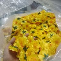 HOA MAI GIẢ TRANG TRÍ có lá kẽm nụ