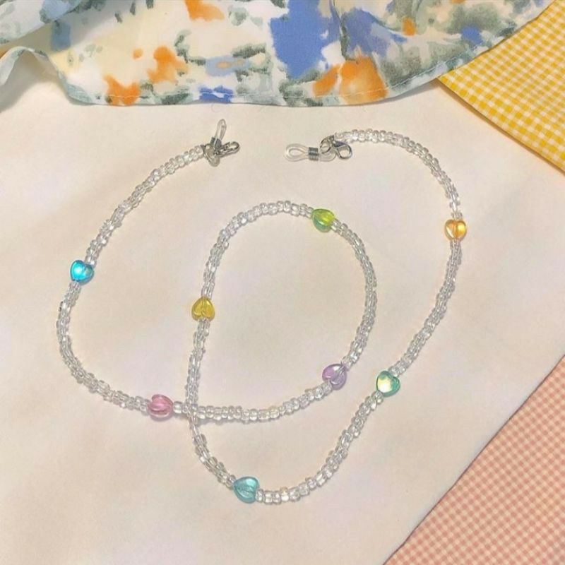 Dây đeo giữ kính khẩu trang hạt cườm trong mix hạt trái tim nhiều màu