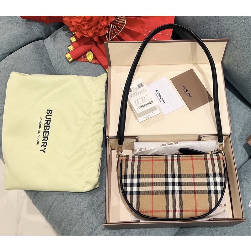 Túi kẹp nách W488-21 Bbr Olympia Vintage-Check Zipped Shoulder Bag fullbox vip tiện sang