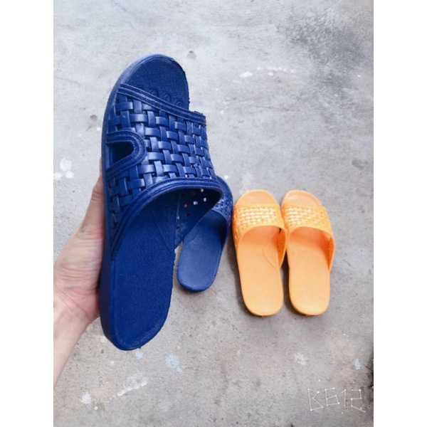 Dép Nhựa nam nữ Đệm Vàng  thích hợp đi trong nhà, đi mưa.