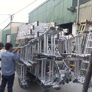 Thang nhôm chữ A inox cao 4m.