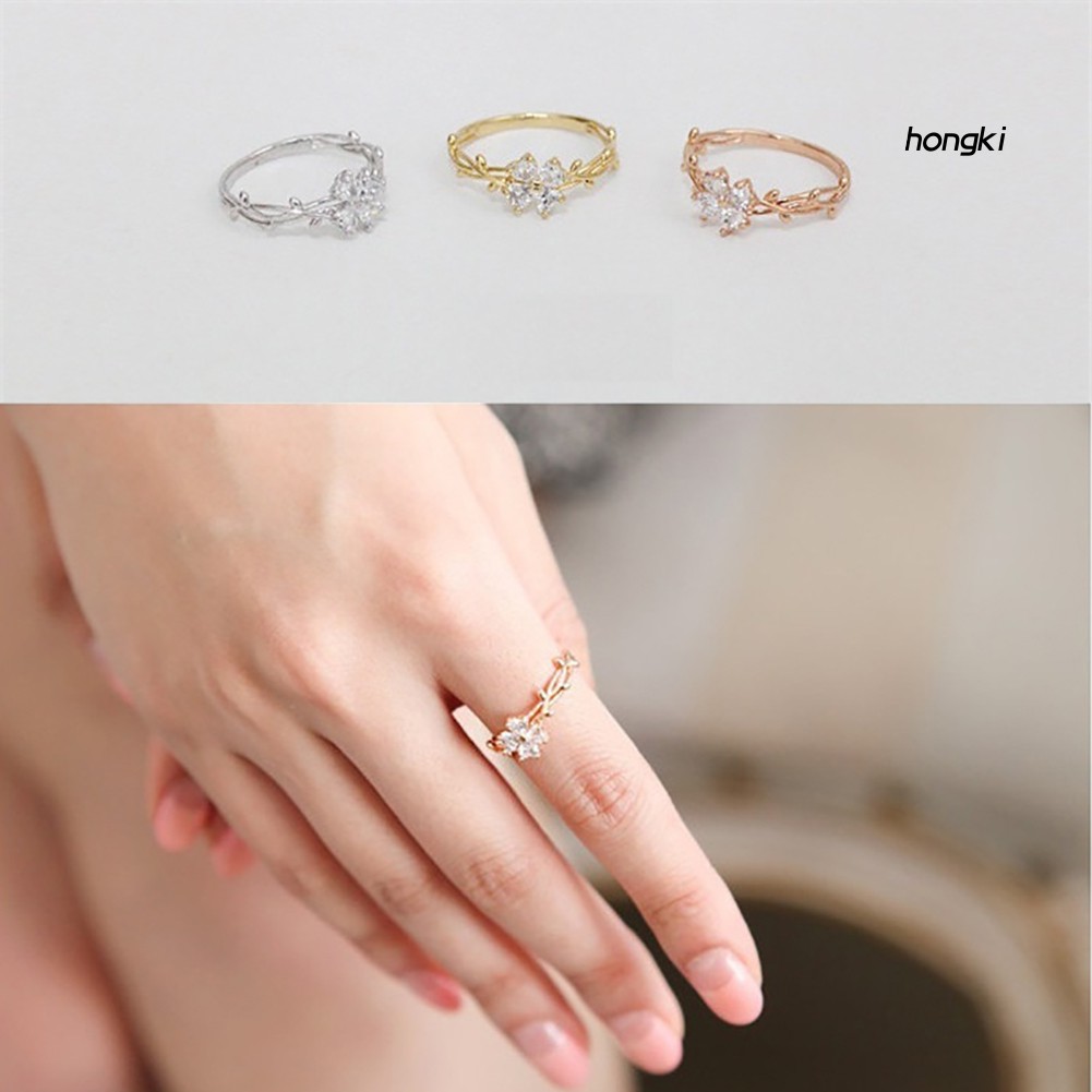 Nhẫn hình hoa đính đá zircon lấp lánh cho nữ