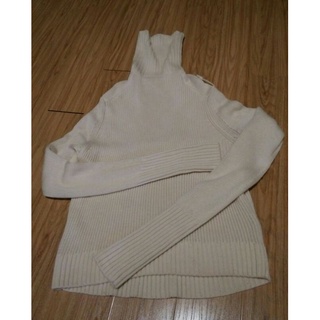 [Tặng]Thanh lý áo len HM auth used