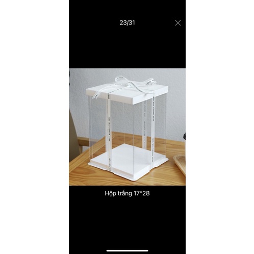 Hộp Quà Tặng ,đựng Gấu +1dây Ruy băng + +đèn +  Size 17*17*28