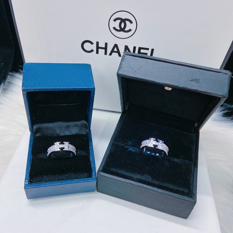 Nhẩn H full xoàn mạ bạch kim