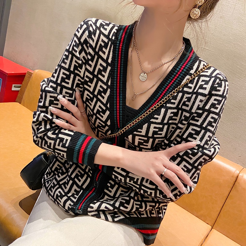 Áo cardigan len nữ khoác ngoài Quảng Châu cao cấp màu đen kaki zizac dệt kim thu đông phong cách Hàn Quốc AC28