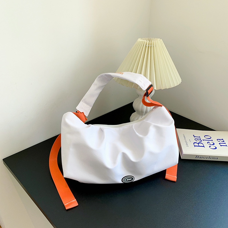 Túi Đeo Vai Vải Oxford Nhẹ Thêu Họa Tiết Thời Trang