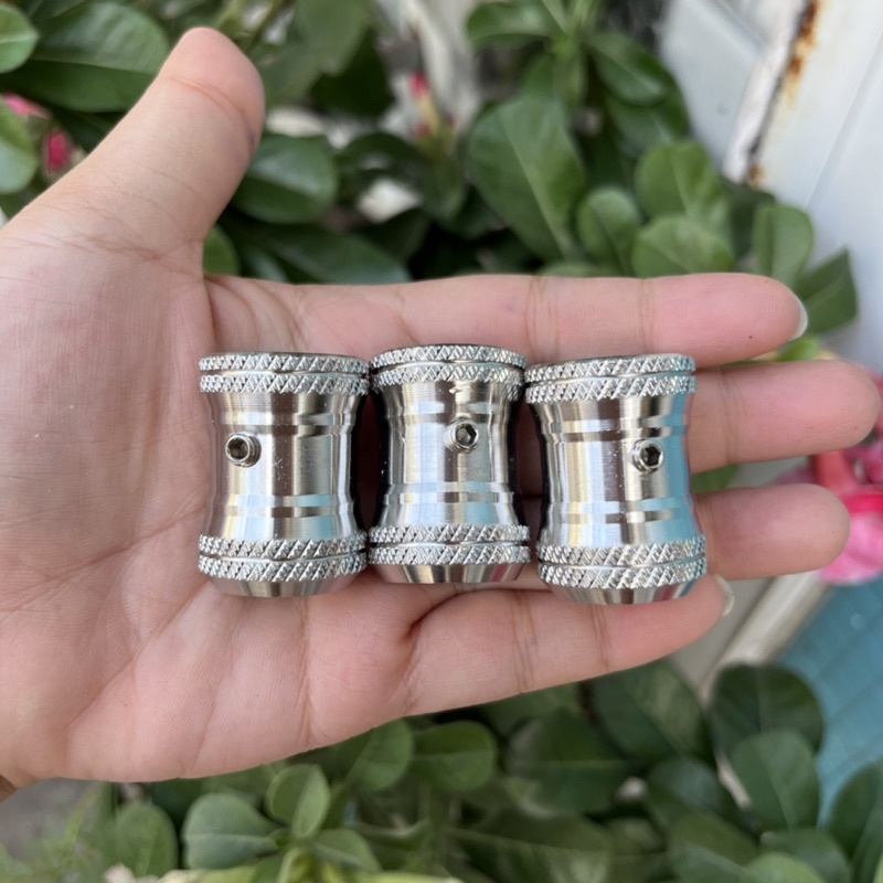 Chụp giò đạp inox304 cho xe máy
